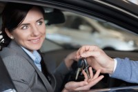 Про автосалоны: преимущества покупки подержанного авто в салоне