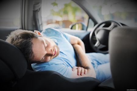 Как оставаться бодрым за рулем по ночам: советы автолюбителям