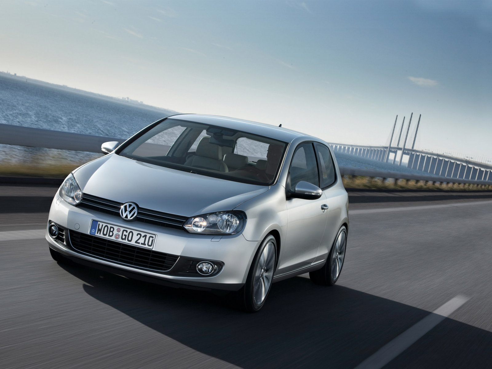 Стоит ли покупать автомобиль VW Golf
